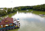 "Die African Queen auf der Donau deine Chance auf Kult Gastro mit Traumlage"