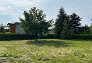 SONNIGES GRUNDSTÜCK IN TOPLAGE