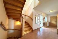 MOLLRAM - Einfamilienhaus mit ca. 1.268 m² Eigengrund | Baujahr 2009 | Sauna &amp; Whirlpool | Luftwärmepumpe, PV-Anlage, Klimaanlage uvm.