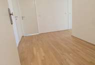 Familienwohnung mit Weitblick | 4 Zimmer, 20 m² Loggia, Spielplatz, Sauna & Outdoorküche