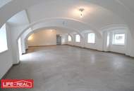 Erstbezug für charmanten Büro- / Schulungs- / Ausstellungsraum in traumhafter, ländlicher Umgebung