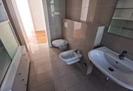 Schöne 4,5 Zimmer Altbau-Villenetage mit Gartennutzung und kleinem KFZ-Stellplatz