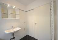 SONNIGE DACHGESCHOSS-MAISONETTE NAHE HANUSCH KRANKENHAUS