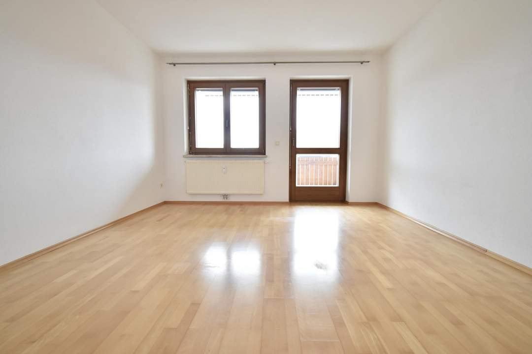 Sonnige 2-Zimmer-Wohnung mit Küche, Balkon und Garage in ruhiger Lage!