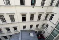 UNBEFRISTET - Repräsentative 9-Zimmer Altbauwohnung mit Balkon und Blick auf das Rathaus – ca. 293 m² in bester Innenstadtlage - auch ideal als Büronutzung