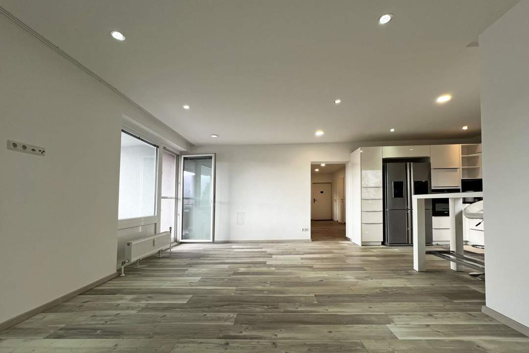 Moderne, renovierte 3-Zimmer mit Loggia und Carport-Stellplatz in Pressbaumer Zentrumslage