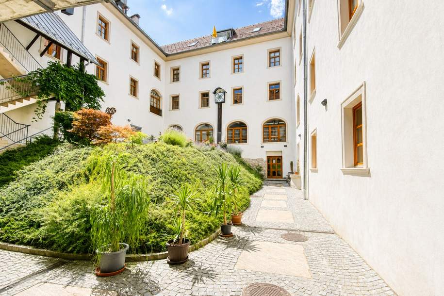 Märchenhaft wohnen im Schloss Herberstorf: 3-Zimmer-Wohnung mit neu ausgestatteter, separater Küche, Wohnung-miete, 1.089,58,€, 8412 Leibnitz