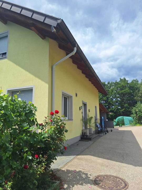 NEUER PREIS Großzügiges Haus in Maria Rojach mit Terrasse, Balkon, Kamin & Solar!