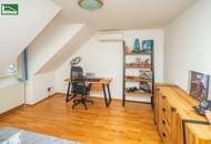 Geniales Stadthaus mit Pool, Poolhaus, großzügigem Wellnessbereich ... alles am neuesten Stand der Technik. Ein zusätzliches Büro/Lager von ca. 120m² als Nebengebäude ist vorhanden.