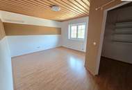 Einfamilienhaus mit Garten, Terrasse, Garage und viel Platz - Wiener Neustadt