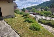 Großzügiges Zweifamilienhaus mit Innenhof, Gewölbekeller und traumhaftem Ausblick