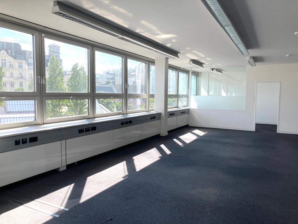 1010! Tolle Bürofläche in modernem Bürohaus mit phantastischem Blick!