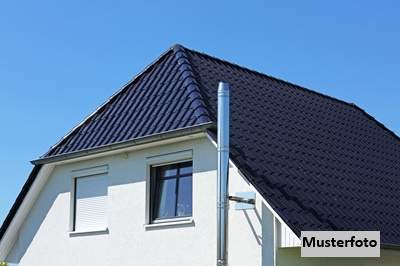 Wohnhaus mit Einliegerwohnung, Atelierbereich und 2-geschossigem Zubau (Bj. 1965, erweitert)