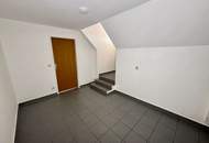 Neuer Eigentümer schafft neues Wohngefühl: Großzügige 3-Zimmer-Dachgeschosswohnung mit besonderem Charme