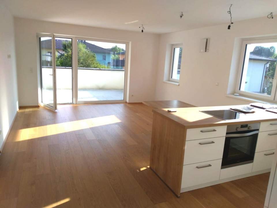 Barrierefreie 4 Zi-Wohnung mit großem Balkon und 2 Autostellplätzen