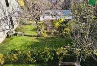 Herrliche Altbau-Wohnung: 4,5 Zimmer mit Loggia und Gartenanteil