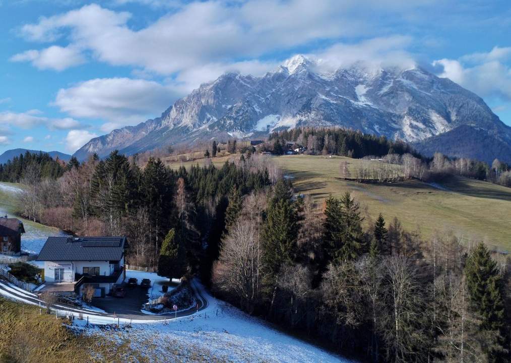 Großzügiges Haus in Alleinlage mit Panoramablick über Irdning