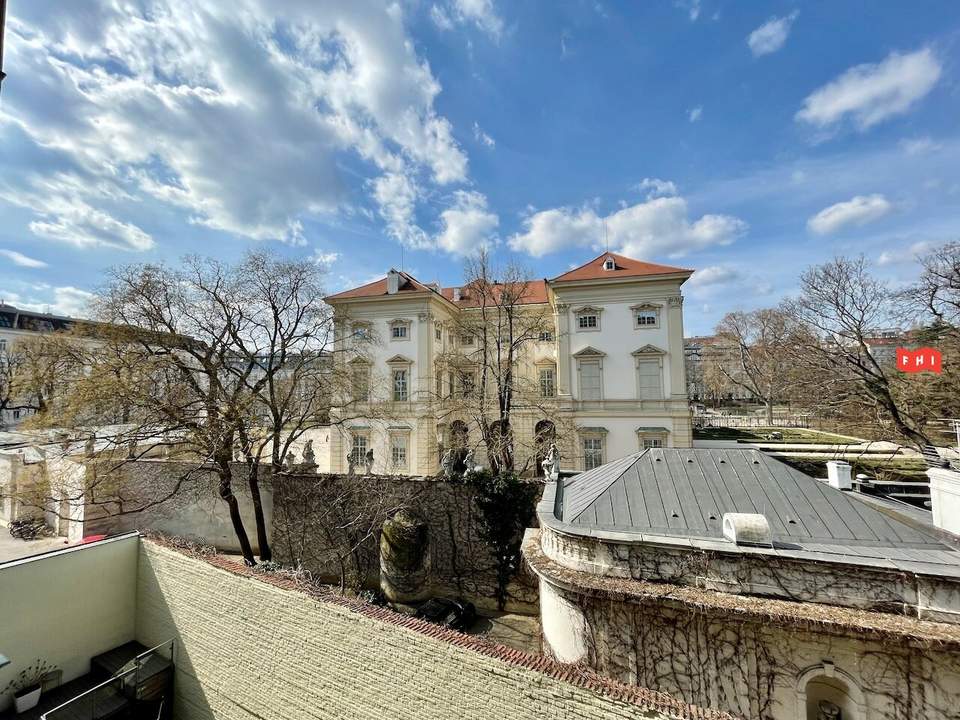 Unbefristete 3 Zimmer Altbaumiete mit Blick auf das Palais Liechtenstein