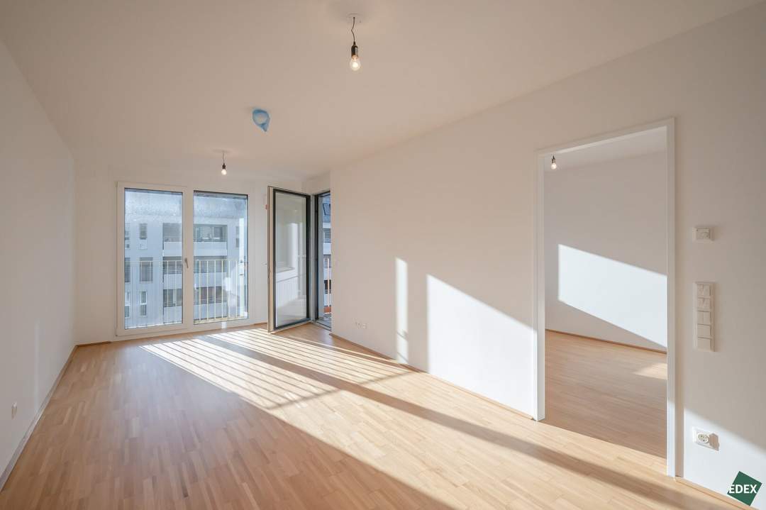 Hofruhelage: Moderne 2-Zimmer Wohnung mit Loggia nahe Donau