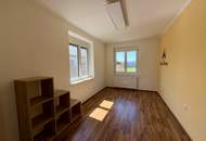 Großzügiges Familienhaus rd. 234 m² Wnfl. mit 1.446 m² Grundstück &amp; großem Entwicklungspotenzial!