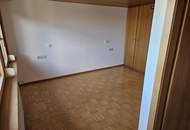 Renovierte 2-Zimmer-Wohnung mit neuer Küche und schöner Bergsicht