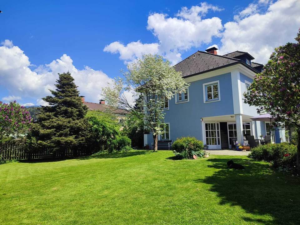 Zentrumsnah wohnen & arbeiten – Großzügiges Stadthaus mit parkähnlichem Garten in Spittal an der Drau