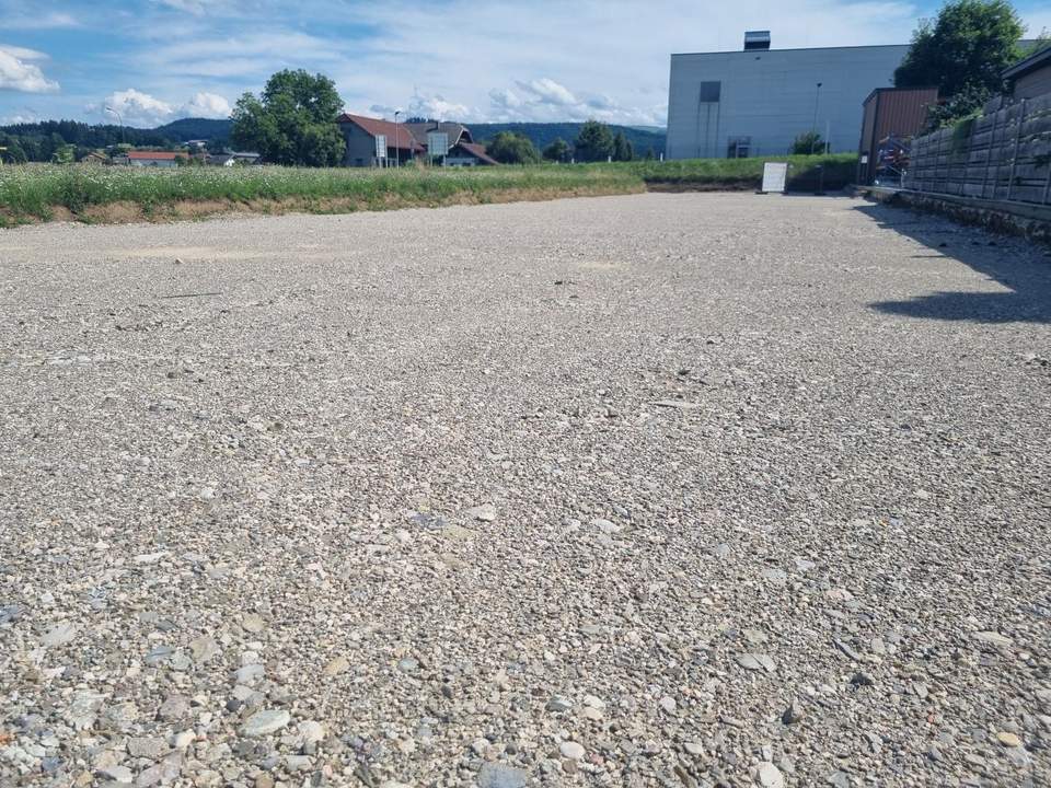 Geschotterte Freifläche, Lager- oder Abstellfläche zur Miete