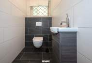 Unterkellerter Bungalow mit traumhaftem Garten u. Doppelgarage in zentraler Lage!