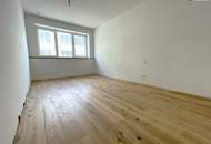 Wohntraum im Dach I perfekt aufgeteilte 3-4 Zimmer I atemberaubendes Wohnzimmer mit Glas-Himmel revitalisierter Stilaltbau I urbane Lage mit bester Infrastruktur!