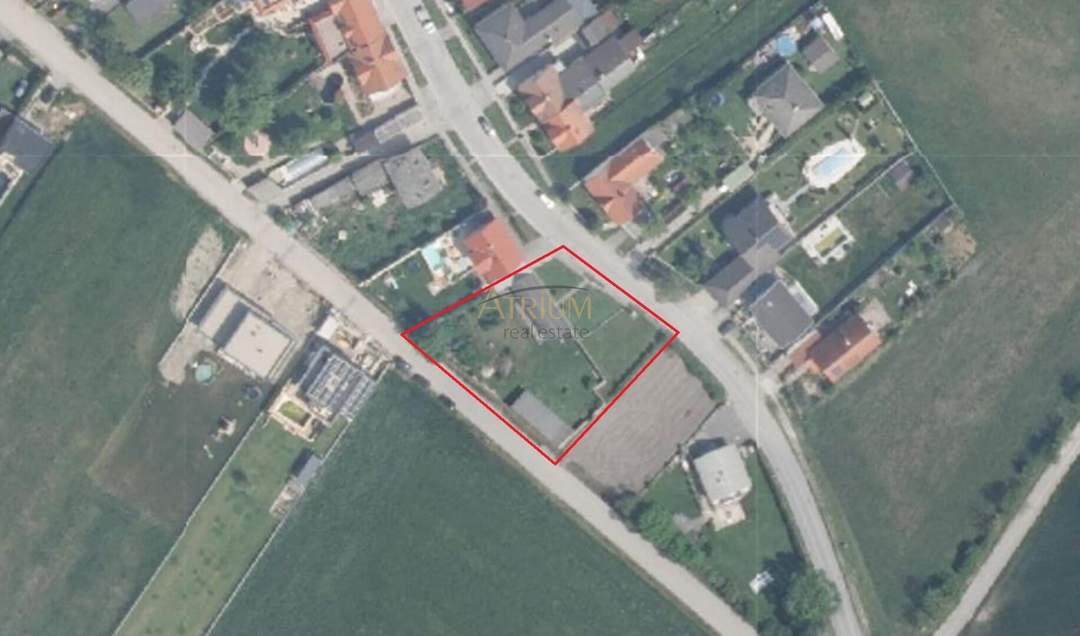 Sonniges Baugrundstück in Rutzendorf | 7Km von Wien entfernt | mit zwei Straßenzugängen