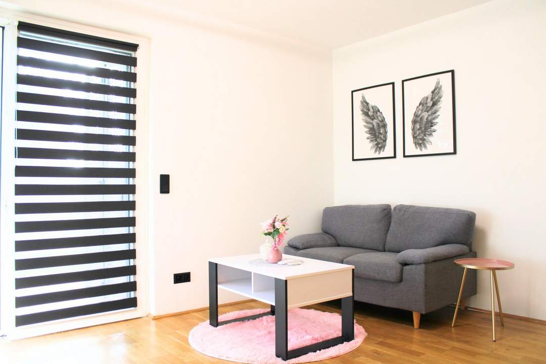 "2 Zimmer-Wohnung für jung und alt"