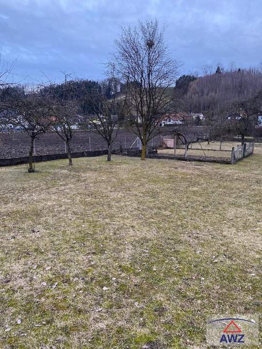 Großes Grundstück mit Bestandshaus!