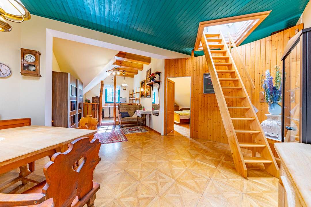 Hervorragende Lage trifft modernen Wohnkomfort! WOHNUNG MIT DACHTERRASSE &amp; WEINKELLER