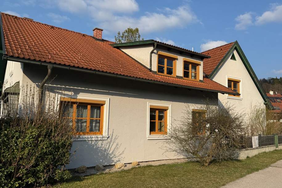 Seltene Chance: Liegenschaft mit zwei Grundstücken und zwei Häusern!, Haus-kauf, 640.000,€, 2801 Wiener Neustadt(Land)