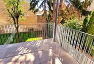 Ein Altbau, der verzaubert! Umfangreich und hochwertig sanierte Wohnschönheit mit großem Balkon und effizienter Erdwärme! Viel Privatsphäre + Viel Raum + Viel Grün!