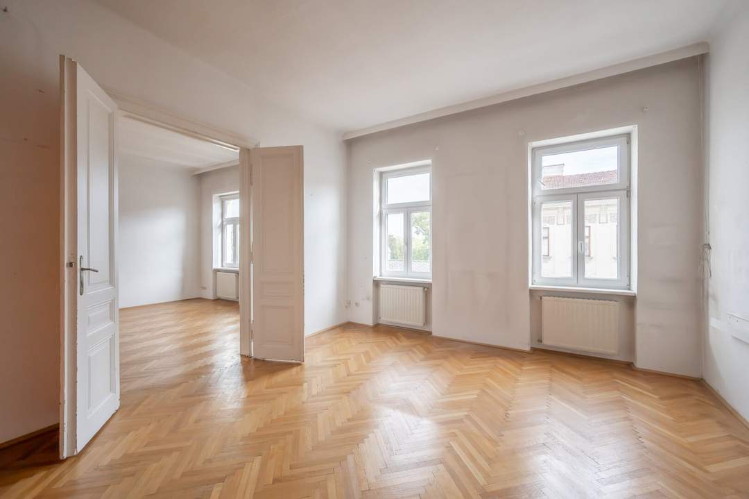 ***NEU*** Well-Maintained 3-Room Apartment in a Grand Historic Building – Top Location!