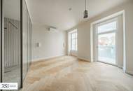 Wohnen beim Schloss Belvedere: Klimatisierter Erstbezug im Stilaltbau mit 2 Balkonen!