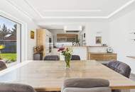 Exklusive Villa: Stilvolles Wohnen und repräsentatives Arbeiten vereint