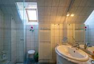 Dachgeschoßwohnung mit 22 m² Südterrasse &amp; Fernblick | Nähe Reumannplatz | Ruhelage