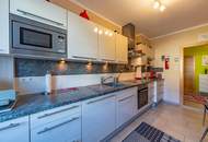 Ihr privates Wohnparadies - Stilvolles Zuhause mit Pool, Balkon, Doppelgarage &amp; 2 Wintergärten!