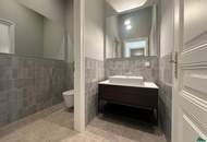 Erstbezug nach Sanierung – Repräsentatives Altbau-Büro nahe Rathaus mit Terrasse