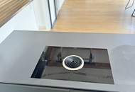 Schöne DG-Wohnung in ruhiger Lage mit hochwertiger Küche &amp; Balkon. Videorundgang vorhanden. - WOHNTRAUM