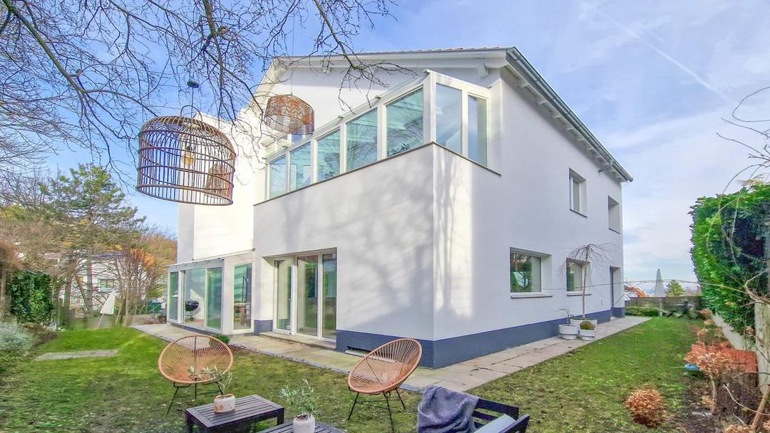 Imposante Ein-/Zweifamilien-Villa mit Panoramasicht, Lift und großzügigem SPA-Bereich