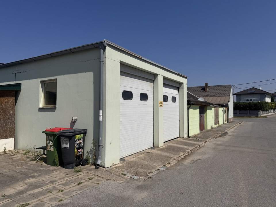 Haus mit 2 Große Garagen in Großhofen