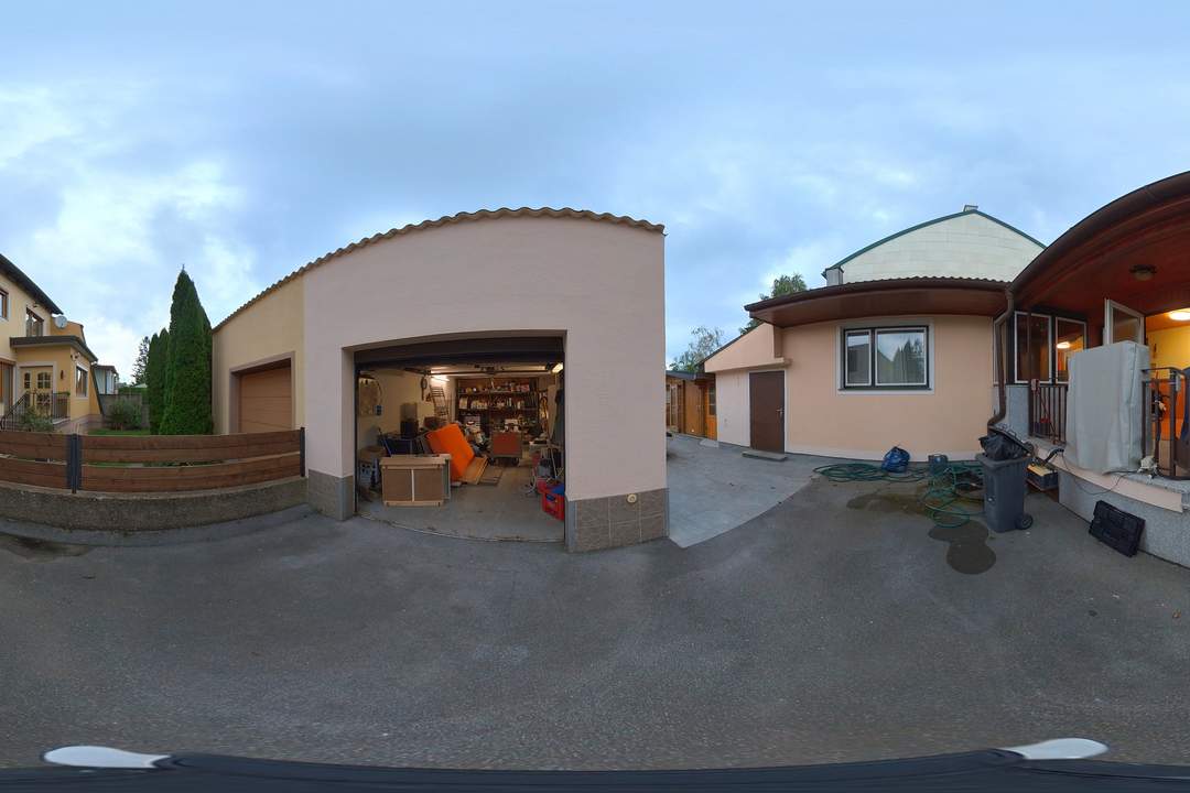"Grundstück - Landhaus mit Pool"