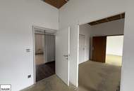 Flexible Gewerbeflächen + Parkplätze (optional) mit perfekter Anbindung in Vösendorf kurzfristig mieten! **VIDEOBESICHTIGUNG**