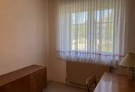 Liebevoll gepflegtes Wohnhaus mit großzügigem Grundstück in ruhiger Lage