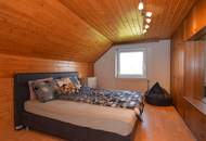 Besichtigungstag, 7. November, nur mit Voranmeldung möglich - Geräumiges Haus mit Garten und Pool