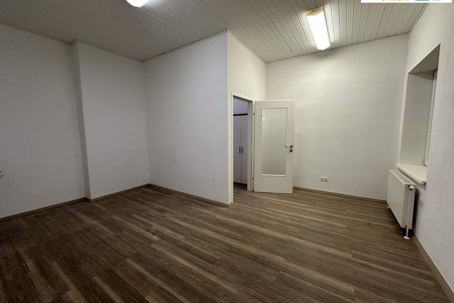 Kleines Geschäftslokal (für Massagestudio, Fußpflege etc.) in der Innenstadt!, Gewerbeobjekt-miete, 596,04,€, 3100 Sankt Pölten(Stadt)