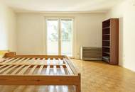 Sollingergasse - sanierungsbedürftiger 2 Zimmer Neubau mit 2 Balkonen